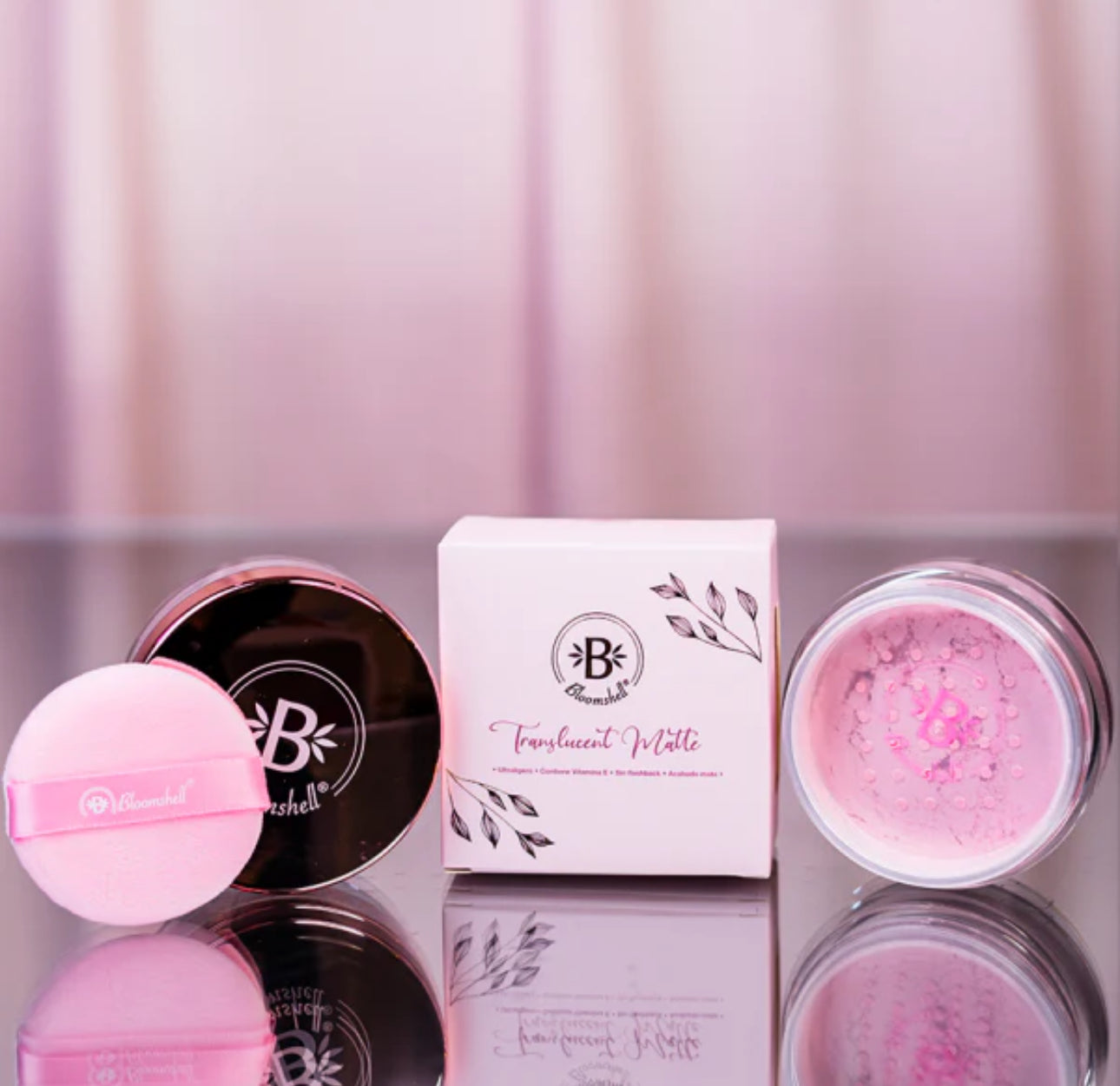 POLVO SUELTO TRANSLUCENT 2 EN 1 MINI 5G BLOOMSHELL - Glow Beauty Distribuidores Milagros