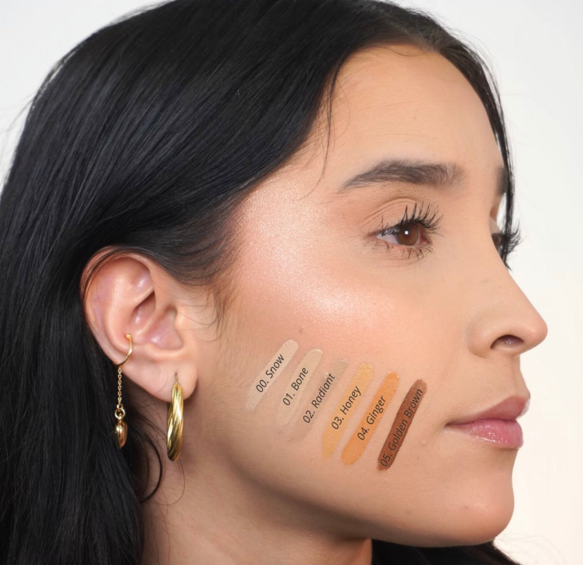 Corrector de ojeras bonita Anik